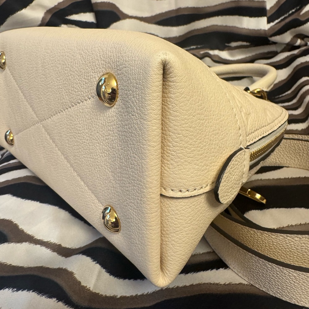 Louis Vuitton Empreinte Neo Alma BB in cream :) - Picture 10 of 17